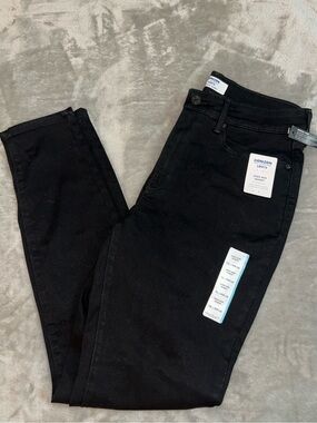 Levi’s Denizen Black High Rise Skinny Jeans